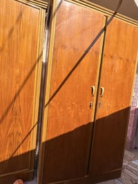 كناتير ٢ كامل مع رفوف جديد استعمال قليل صاج قوي يتحمل غراض ونضيف الواح...