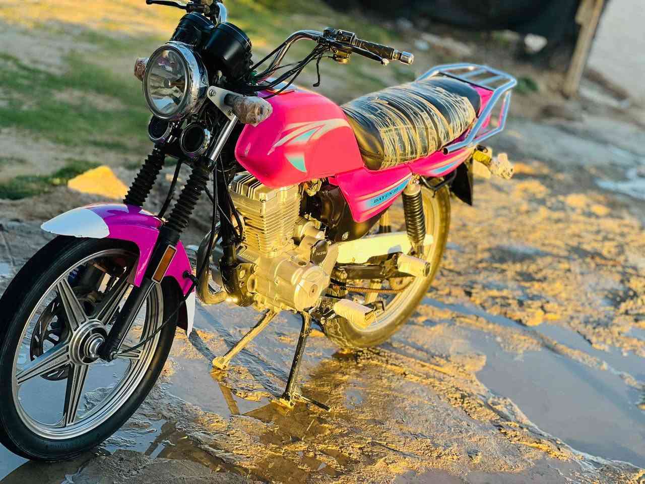 السلام عليكم دايوان عظم موديل 23المكان كربلاء الحر السعر 650 وبيه مجال ***********
