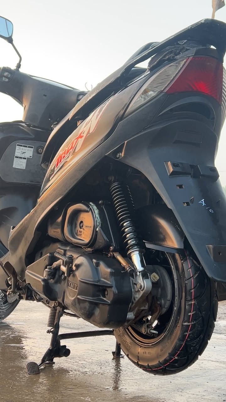 سلام عليكم دراجه ماكس 140للبيع  الدراجه مكينتها خير من الله وكامله مكمله شغاله من كلشي للتواصل *********** مكانها بغداد الراشدية
