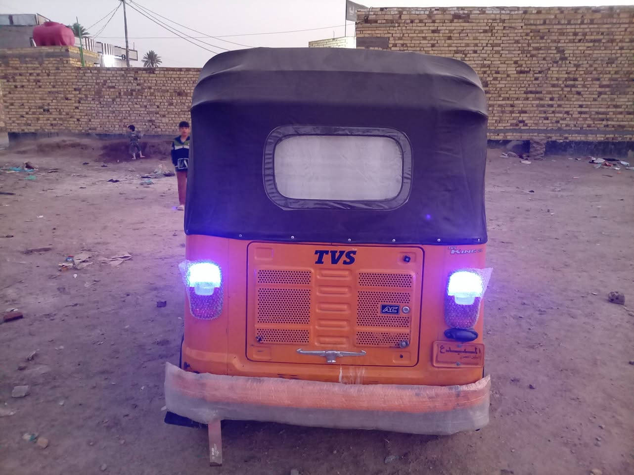 تفيس للبيع موديل 20وراق صولي كفاله من ضربه وصبغ والمعجون تكتك خير من الله لا تنقيص لا تبخير تراي وين مايعجبك المكان بابل الحمزه الغربي سعر تصل ودلل ***********
