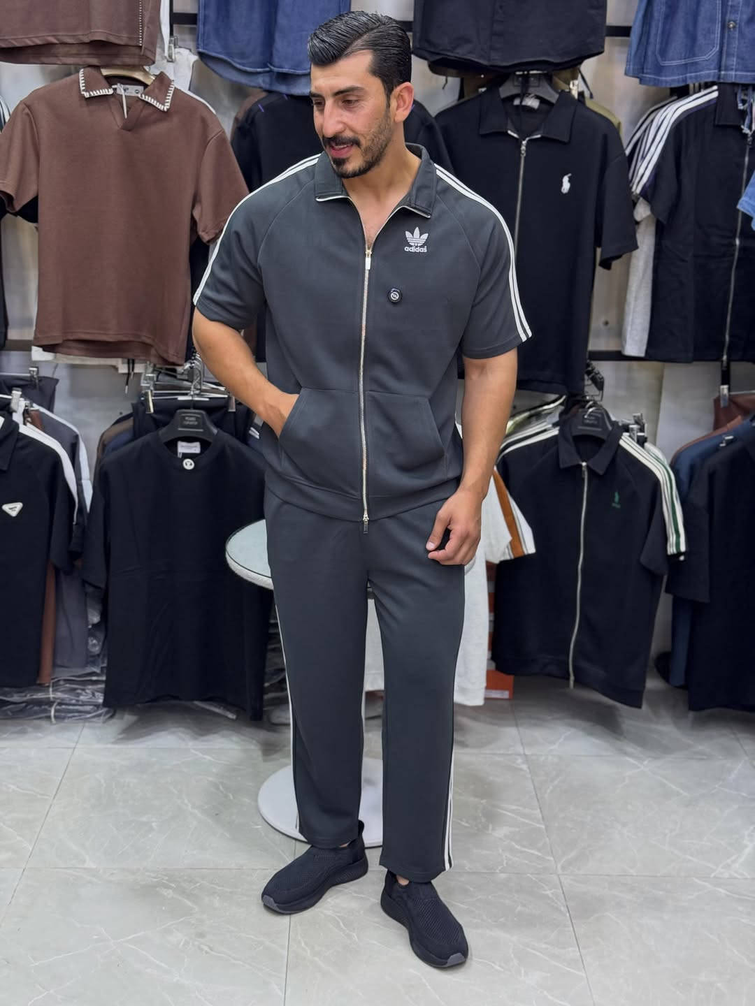 4 اللوان مختلفه 
قالب اعتيادي من m ل xxl 
الخامه جدا مريحه وبارده


**إذا كنت صاحب هذا الإعلان وتريد حذفه لأي سبب، رجاءا أرسل رسالة إلى الدعم الفني**