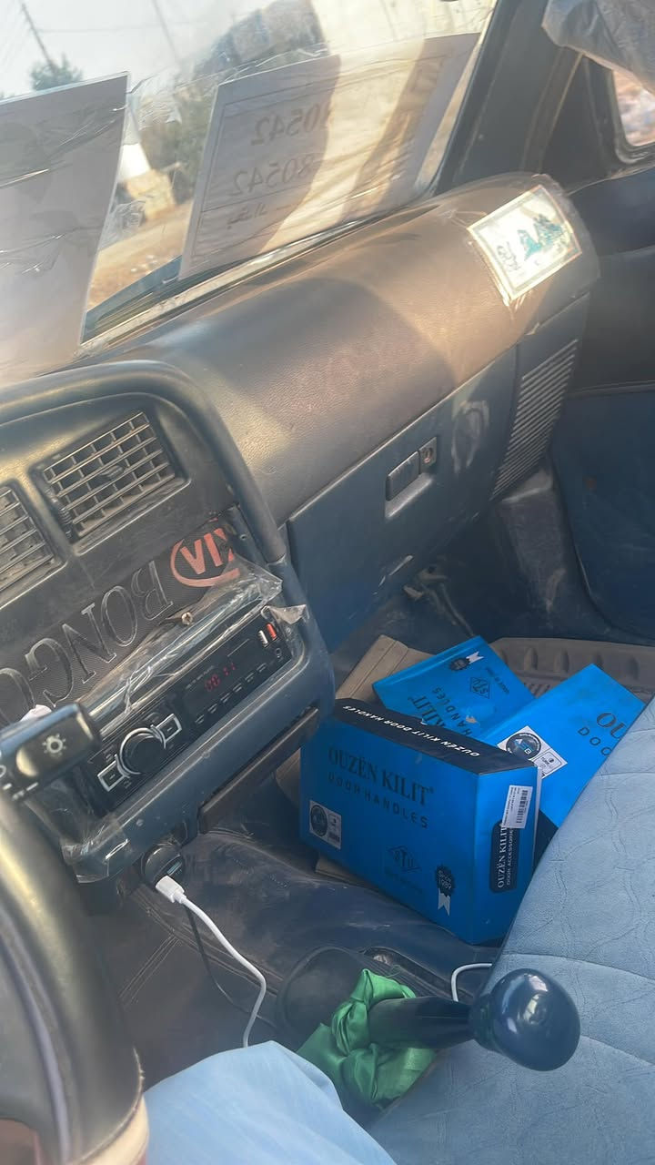 سلام عليكم سياره لبيع جديده موديل ٨٩ رقم بغداد سنويه جديده ومكفوله سعر ٤٥ خاص ماجوب تصل ود لل *********** مكانه رفاعي
