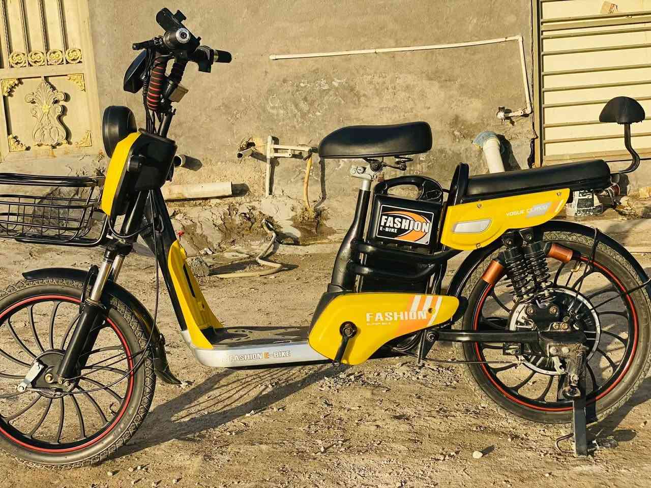 سلام عليكم دراجه شحن فول مواصفات سعره400وبيه مجال ***********
