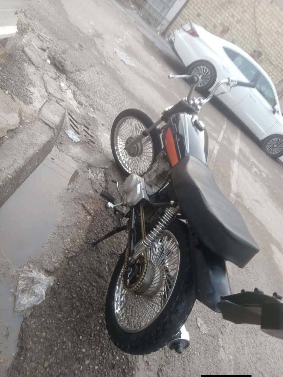 دراجه ايراني تايجر 21 200 وبيها مجال الدراجه بيها نقص شفت ما تاير بكاني بغداد بياع  تقاطع درويش السعر 200 وبيها مجال مستعجل على بياتها رقمي المراسله واتساب ***********
