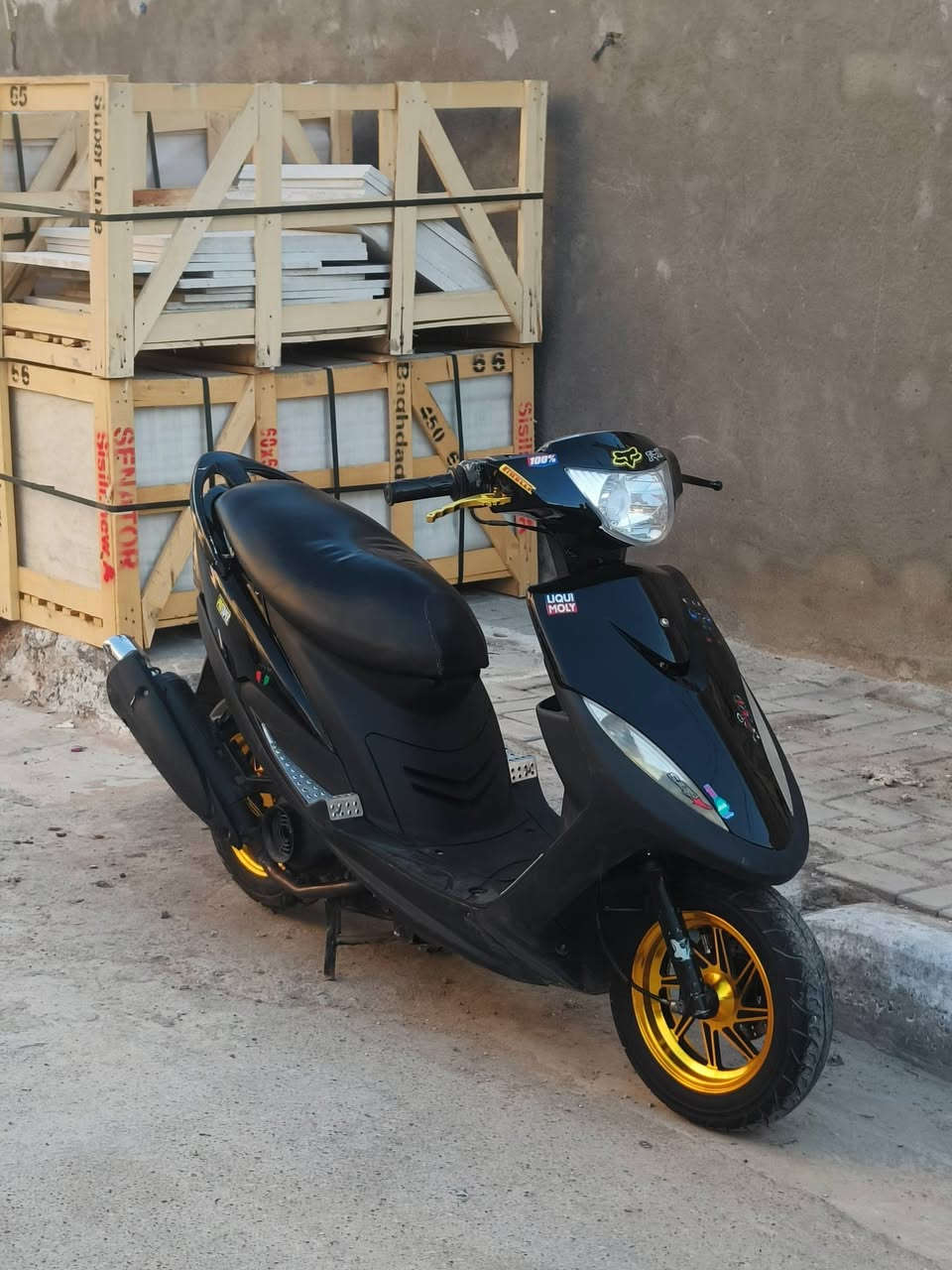 عدله
سلام عليكم 
للبيع 
بوشه 49 بلاديه 
كفراتها تجاري 
ويل تجاري (انطيك البلادي مالتها)
كابريتر بلادي 
سلف بلادي 
دبلات بلادي 
الدراجه تقريباً كلها بلادي 
سعرها 700 بيها مجال قليل 
مكاني بغداد البلديات 
***********
