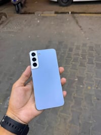 سامسونج S22 بلس • ١٢٨/٨ • نجف