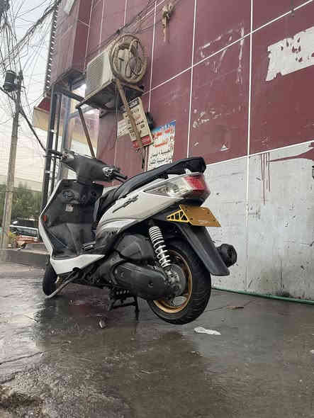 السلام عليكم سكنس فحل نوزل خمسينه  أم طلاعات دراجه جديده مكنيه مامفتوحه جيب فيتر وتعال دراجه بيه كلچات آر جي إس يعني شلعه شك الكاع وصالصنه أر جي إس رياضي صوت يخبل كهربيات كله شغاله اشاير لدات 3 ألوان لايت عالي ناصي وكشن رياضي عالي و قاعدة رقم  دراجه مناقصه شي سعر 800  المكان بغداد بلديات *********** خاص ماعندي بس واتساب وعل خط
