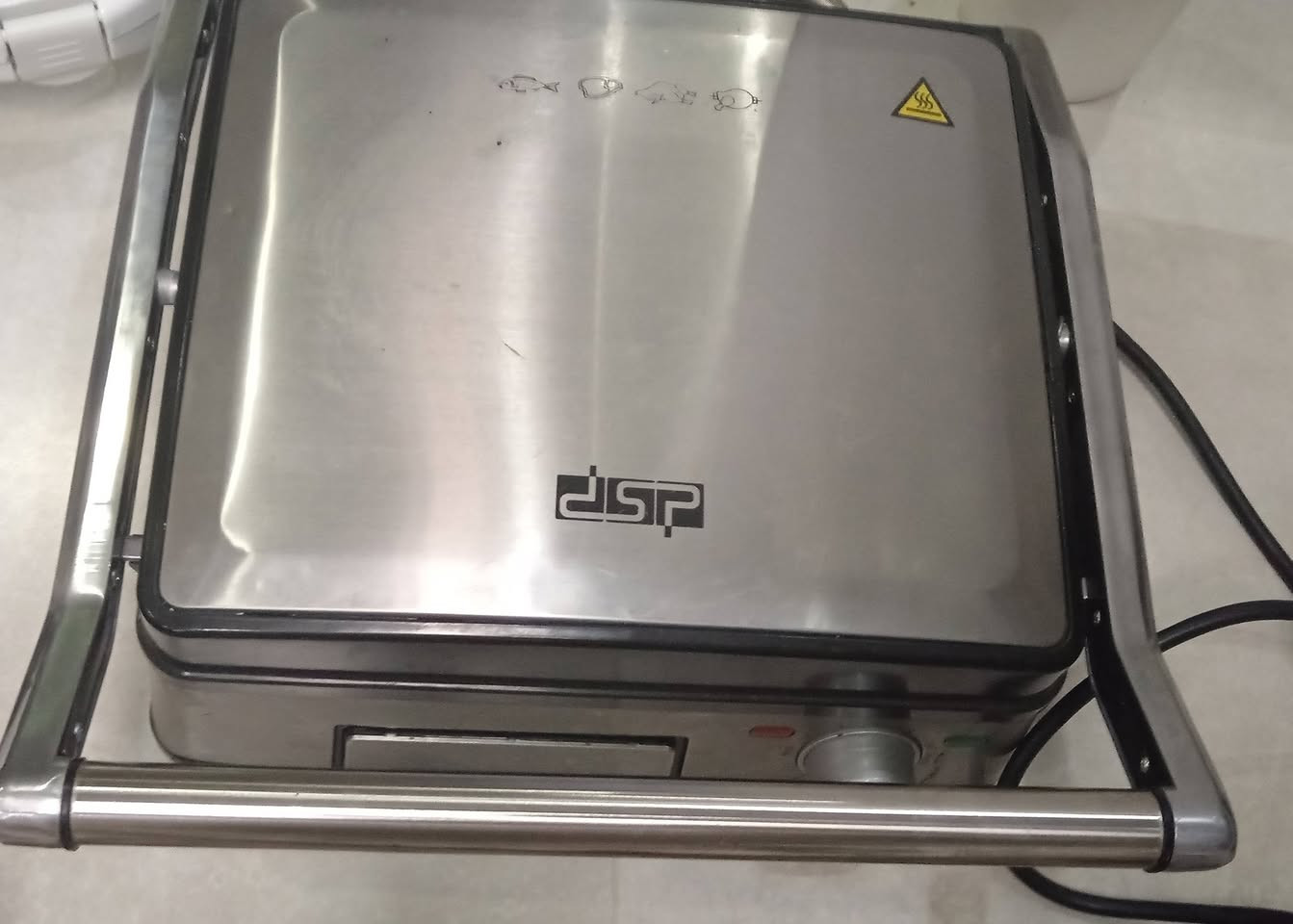 اغراض للبيع كلهم نضيفات إستخدام قليل


**إذا كنت صاحب هذا الإعلان وتريد حذفه لأي سبب، رجاءا أرسل رسالة إلى الدعم الفني**