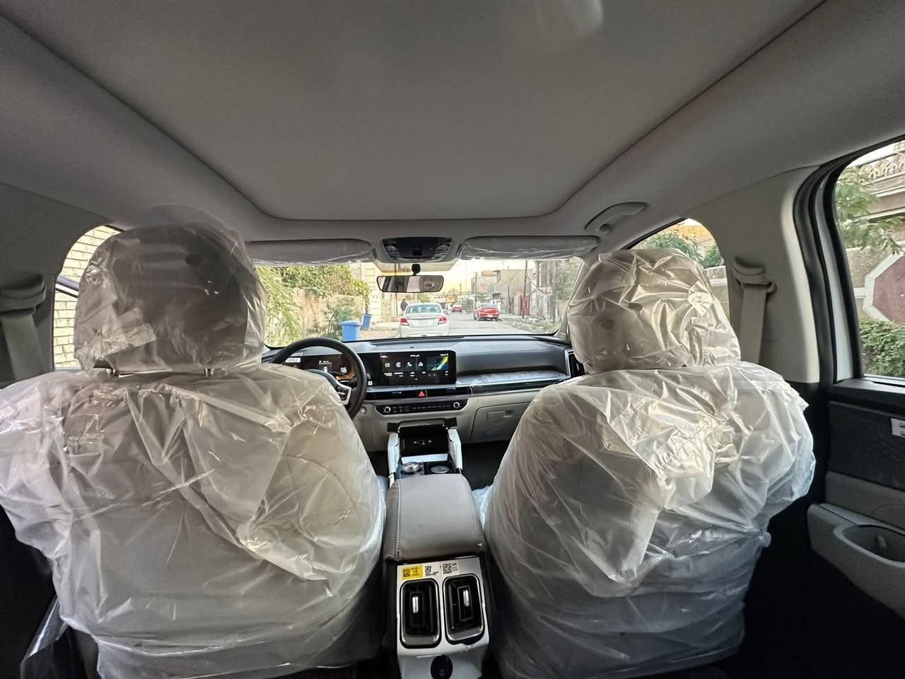 السلام عليكم سورنتو موديل 2025  رقم اربيل ماشيه 15الف وقابله للزياده مكينه 2500فول مواصفات مكان بغداد للاستفسار
0772 536 4595
