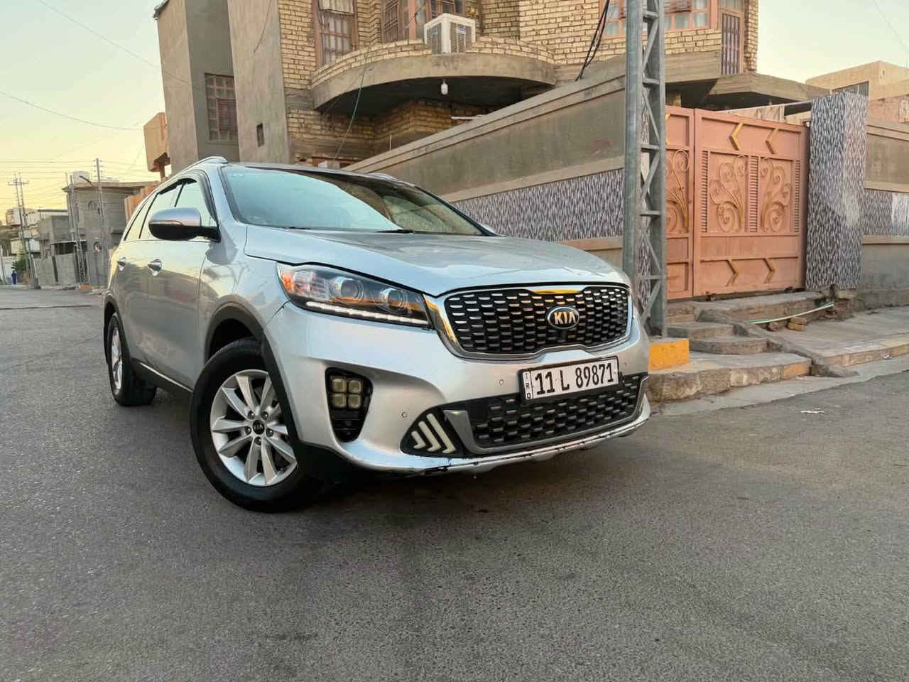السلام عليكم سورنتو 2019
امريكي لون سلفر
نضام ترحيب

سبورت مانع تزحلق
محرك 6 سلندر
7راكب تبريد امامي وخلفي
سياره جديده بمعنى الكلمه وممتعوبه

ماشيه 75 الف حقيقي قابل للزيادة
تحكم ستيرن رادار امامي
جام اوتو
حساس امامي خلفي
هوك خلفي
سياره شبابية حلوه
نضام فورويل 
مكان السياره فلوجه السعر اتصل *********** ***********
