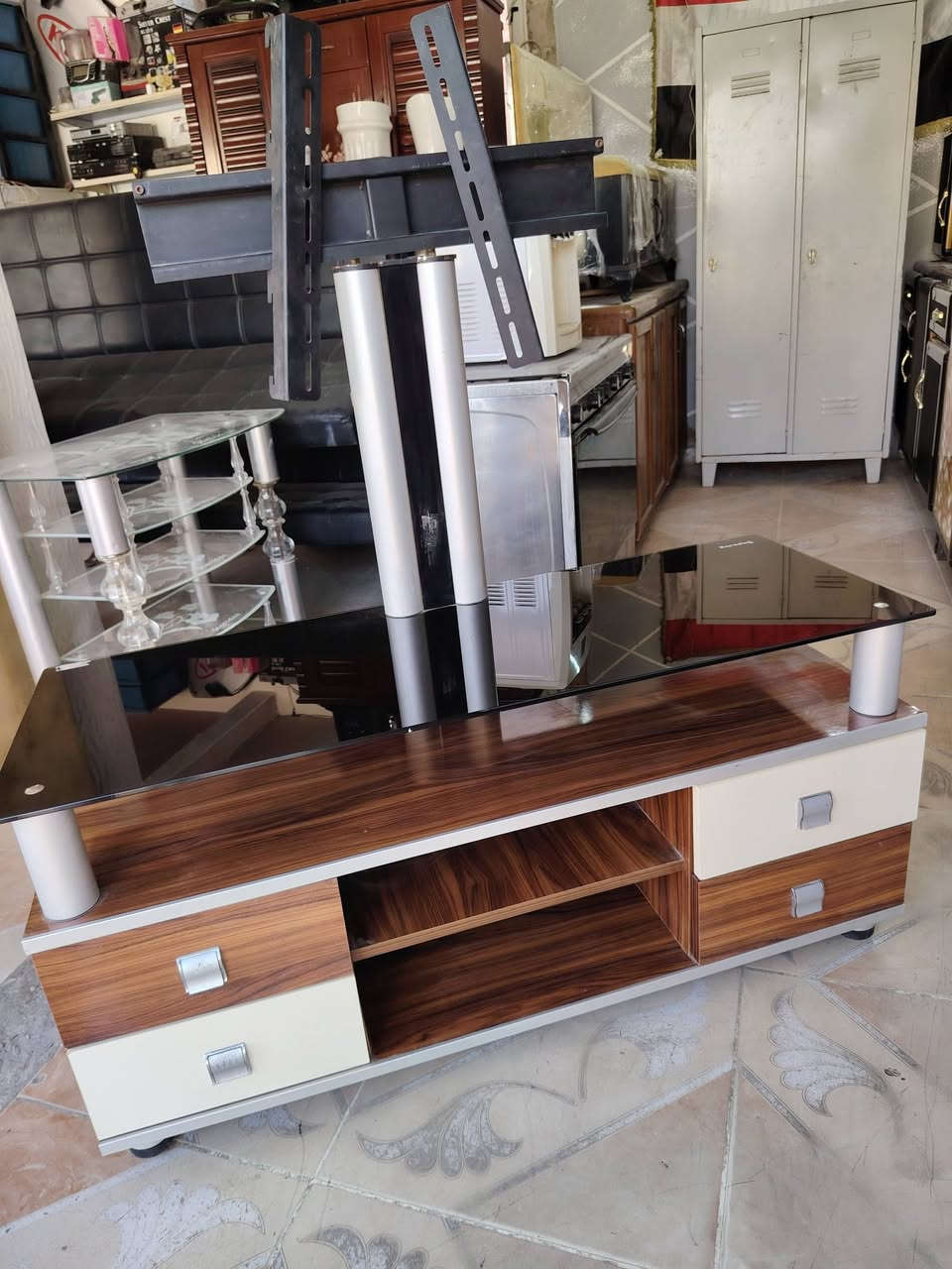 ((غير متواجد ع الفيس))  محلات ابو عبدالله حي سومر قرب جامع قباء مجاور قاعة مثنى الطائي //مستعدون لشراء الاثاث المستعمل والجديد من البيوت كامل شلع //*********** //***********
