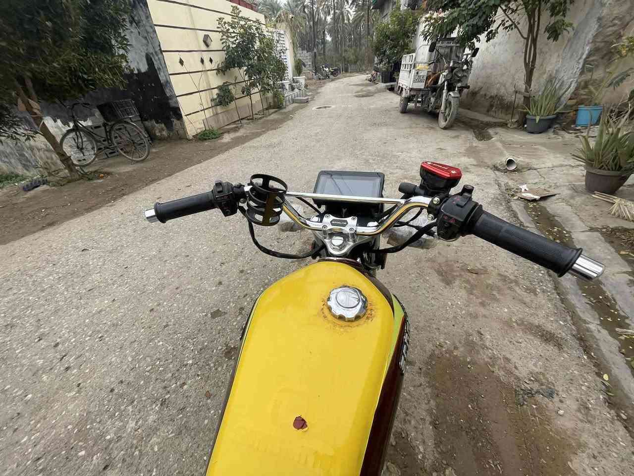 سلام عليكم دراجه سيفان موديل 2025 صاله شهر من نزلنه دراجه مكفوله كفاله عامه دشبول شغال محرك وكيل مكفول مكاني ديالى بعقوبه خرنابات شراي يتصل ويدلل
***********
