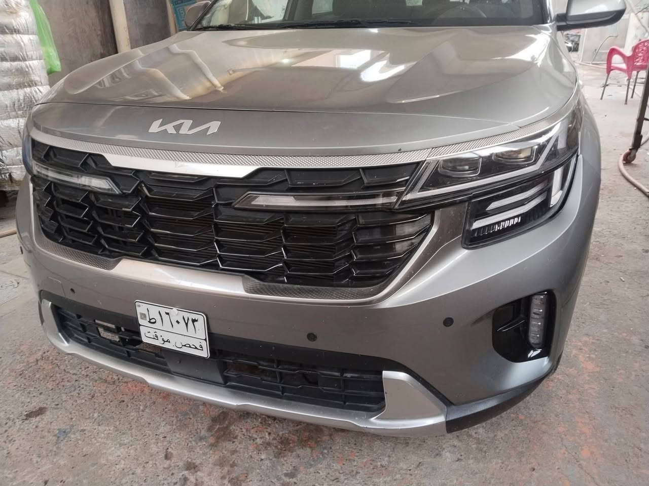 للبيع كيا سيليتوس موديل 2024
وارد امريكي رقم بغداد بأسمي تحويل ثاني يوم 

السياره ماشيه 36 الف  كم فقط .

السبير غير مستخدمه

ملاحظه . السياره تمتاز بمواصفات LX

المواصفات الاعتياديه 

• كامره دوار

• رادار امامي للتوقف الذاتي
• تثبيت مسار
• شاشه كبيره متصله مع الداشبول تدعم جميع البرامج
• حساسات محيطيه
• اوامر صوتيه
• مثبت سرعه
• ايرباكات محيطيه
• لايت ايل اي دي بالشباك
• لايت عدسه وزنون هايلوجين
• ويل كاب تيتانيوم
• بك لايت ال اي دي متصل
• حساس ضغط الاطار
• مانع انزلاق
• تبريد قطعتين 
• منافذ شحن خلفيه
• ثلاث وضعيات قياده وثلاث
• السيارة فور ويل دفع رباعي
• مانع انزلاق بالطرق الجليدية

• محرك سعة 2000 سيسي دوش اقتصادي

الشاشه والعدادات  تكون متصله بشكل ديناميكي انيق جدا بالاضافه الى شاشه داشبول ليزىيه  شبيه الى حد ما بشاشه التوسان

 منظومه الصوت والراديو بشكل منفرد

 سستم صوت نقي

 منظومه زينون بلاديه

السيارة بيها بنيد مبدل وربع من الجاملغ صبغ 

• السعر 16000$ وبيها مجال 

• للاتصال ***********

*********** 

السيارة بأسمي ترقيم جديد وذكرت اكثر المواصفات 

العنوان بغداد تقاطع النهروان
