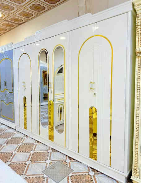 🚨 انطلقت أقوى تخفيضاتنا على موديل الأقواس – فخامة بسعر ولا أروع! نقد واقساط 
📉 من السعر السابق  2،250 دينار عراقي
🔥 إلى السعر الحالي  1,650 دينار فقط
💥 فرق 600 ألف دينار خلال 6 أيام بس!

✔️ موديل الأقواس – نجارة عراقية 100%
متوفر ضمن وجبة الدرجة الأولى ووجبة الأصباغ (البوية)
• كنتور بطول 330 سم + ملحق 430 سم – ارتفاع 250 سم
• تصنيع داخلي: صاج طبيعي 4 ملم
• وجه الكنتور: MDF سماكة 12 ملم
• الضهر: چرچوبة شد برغي
• القاعدة الأرضية: بلوك صاج
• أبواب نرمادة شريطية
• التقطيع الداخلي: حسب رغبتك
• سكك سلايت – تقطيع بلوك بورد
• الشازون: خزان + طابورية إضافية
• سرير 6 أرجل من بلوك بلاويد
• لون الدوشمة حسب اختيارك
• تصميم فريد بمسكات مختلفة عن باقي الموديلات

🚛 توصيل وتركيب لكافة محافظات العراق بكروه
🛠 صيانة مجانية لمدة سنة كاملة

📍 العنوان: الرمادي التأميم قادسية الاولى
📞 للحجز والاستفسار:***********

🔹 معرض الجشعمي للأثاث – ثقة محلية بجودة عالية

⏳ الكمية محدودة والعرض ينتهي خلال 6 أيام فقط!
👇 لا تفوّت الفرصة وخلي غرفتك تحچي ذوقك!
