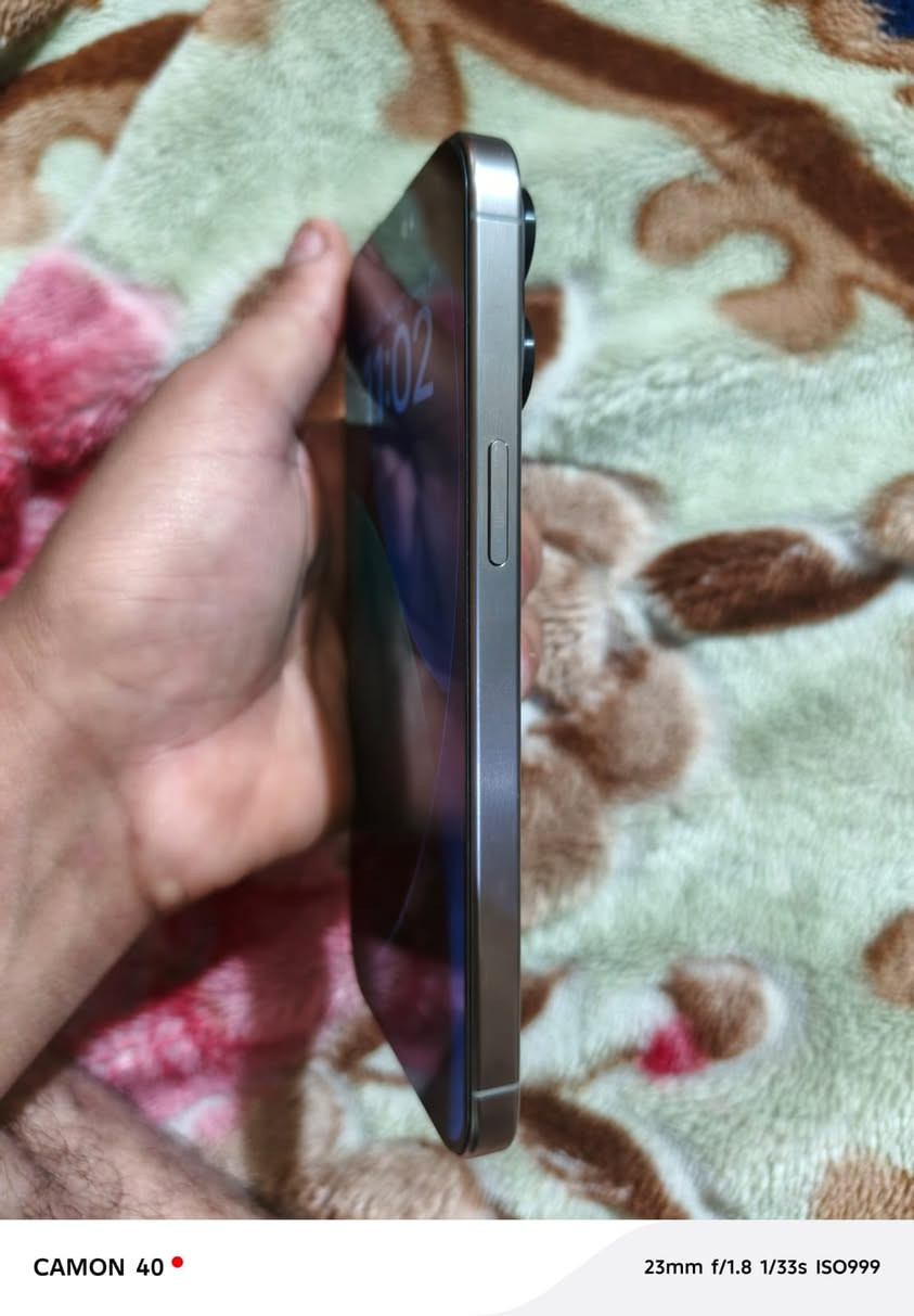 سلام عليكم مرخصت مدير الكروب آيفون 15برو ماكس ماستر mمكفول من كل نواحي شخط واحد مابي بطاريه 94جهاز كله على وضع الشركه عدد الدورات الشحن 453/السعر مليون أو 50قفل الهاتف ***********ماستر ماستر ماستر  ذاكرة 256 مكاني بغداد الرشاد
