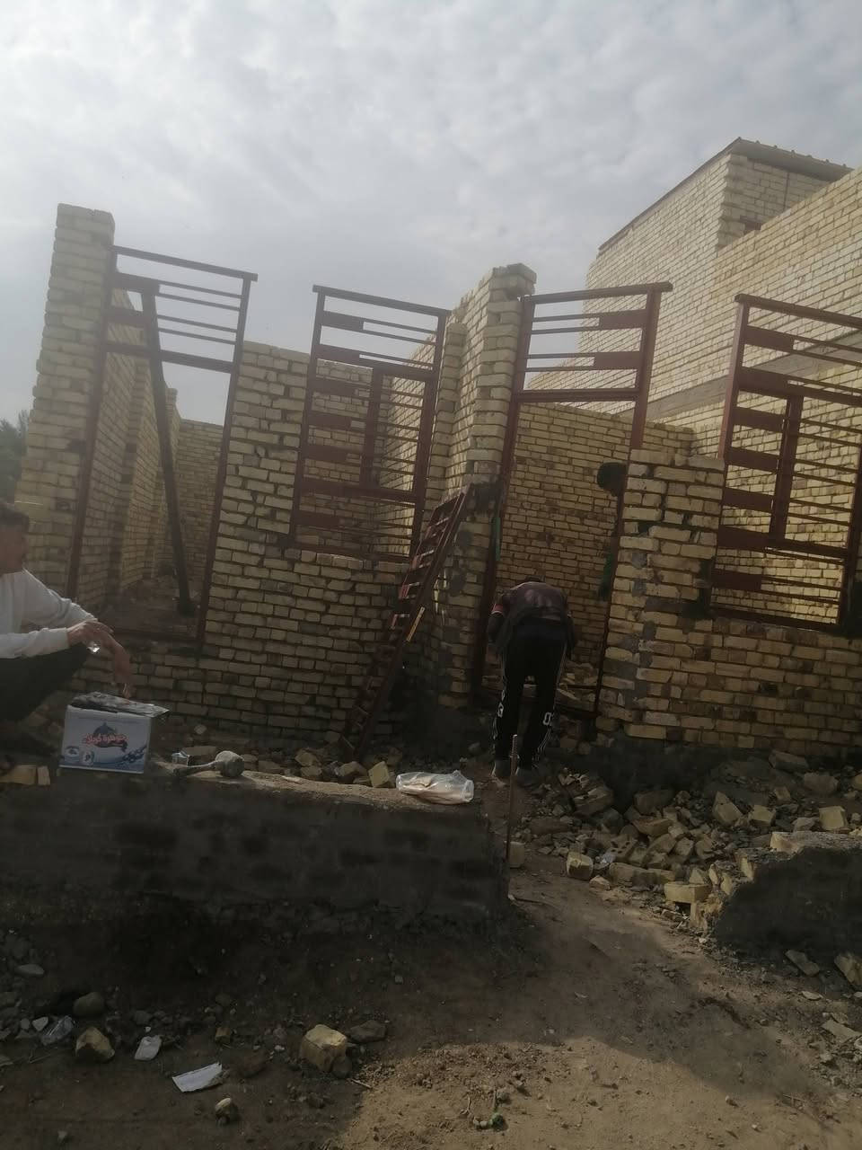 سلام عليكم اخوان للمقاولات العامه كرستة وعمل تسليم مفاتيح عمل وبناء البيوت وترميم البيوت الشغل يكون شغلنه لي عنده تطبيك كاشي مرمر بورسلين وجذان واجهات شتايكر وفرشي وصبغ البيوت والئكافه أعمال بناء  تواصل معه ع خاص محافظة كربلاء وقضاء طويريج وبابل كافه ع الأرقام الموجوده بالمنشور بأشراف مهندس ملاحضه لكافة الأعمال  نشتغل
***********
***********
