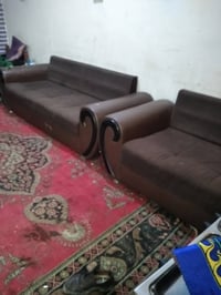 جلد • عشر مقاعد • نادر الاولى