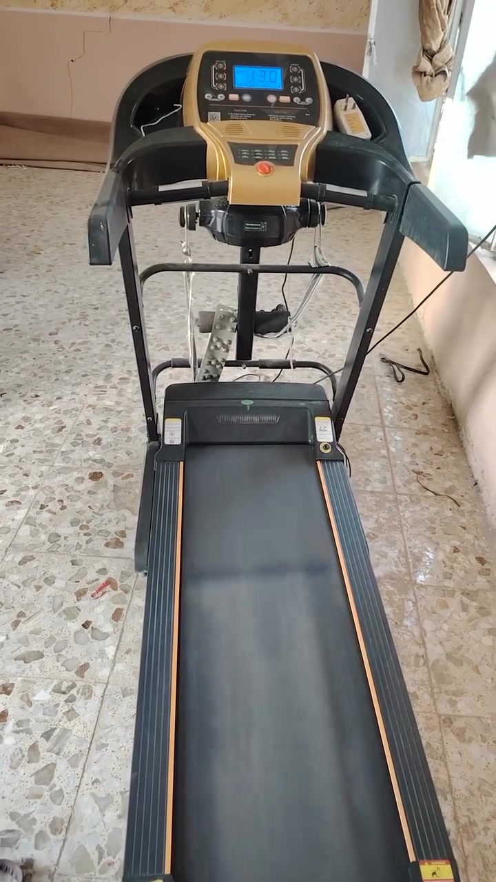 سلام عليكم جهاز جري لبيع استعمال قليل
نضيف بنسبه، ٩٥٪ للاستفسار اتصال على الرقم ***********

