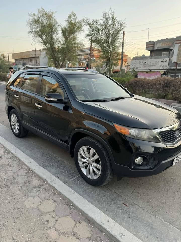 سلام عليكم سورنتو مديل 13مكفوله سياره جاهزه من لاخير مكينه اربعه سلندر دوش سبعه
بصمه ✅
مثبت سرعه ✅
ثلاث قطع تبريد ✅
مري شفط ✅
فول مواصفات ماعده الفتحه ✅
مكفوله كفاله عامه 
هزه جديد قبل يومين 
سياره بسمي رقم سليمانيه 
رقم ***********
