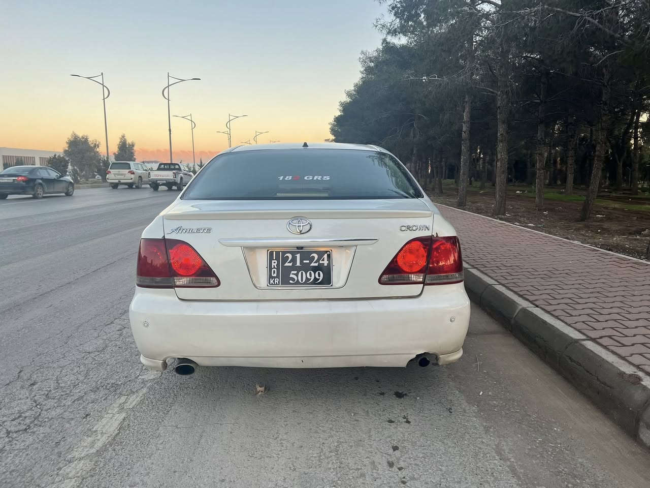 شاهینە ١٨٢ ی بڕاوە 
٤ دوگمەی قەپاتت مواسەفات 
کوشن کارەباو جڵدە 
گێڕو مەکینەی بە شەرتە 
سیمی برێکی بەستراوە 
شوێن :چەمچەماڵ
نرخی ٤٩ گەڵاو مەجالێکی کەم 
***********
واستەپ و فایبەری لە سەرە .
