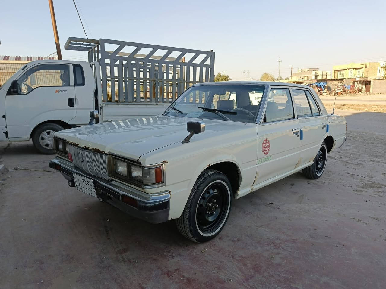 السلام عليكم سياره كراون للبيع سياره جير مكينه حداديه جديدات ماكينه بطه 3000 سياره نظيفه كلش السنويه 27 وكاله باسمي حداديه بالكيس سعر 45 وبها مجال مكان بابل القاسم***********
