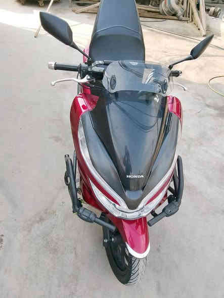 سلام عليكم دراجة بي سي اكس جيل ثالث ياباني ياباني  الدراجة كفالة عماة من الشخط 

1 الدراجة ماشية 19الف بس 
2 حساس زدحام 
3 حساس ستان 
4 تدفئه يدات 
5 درع sss 
 عنواني بغداد المدينة السعر خاص الاستفسار ***********
