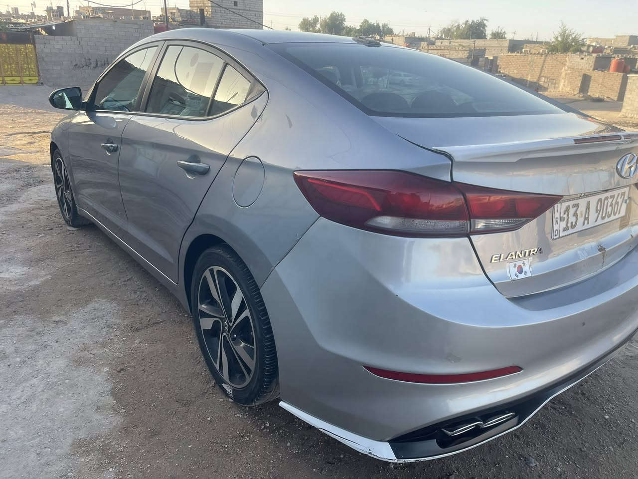 للبيع انترا مديل 17وراد امريكي  مكينه 2000دوش رقم عماره بسمي سنويه الحد سنه 2030 مكانه السياره البصره الزبير  سعرها 115وبيها مجال وتفاصيل اتصل ع الرقم ***********
