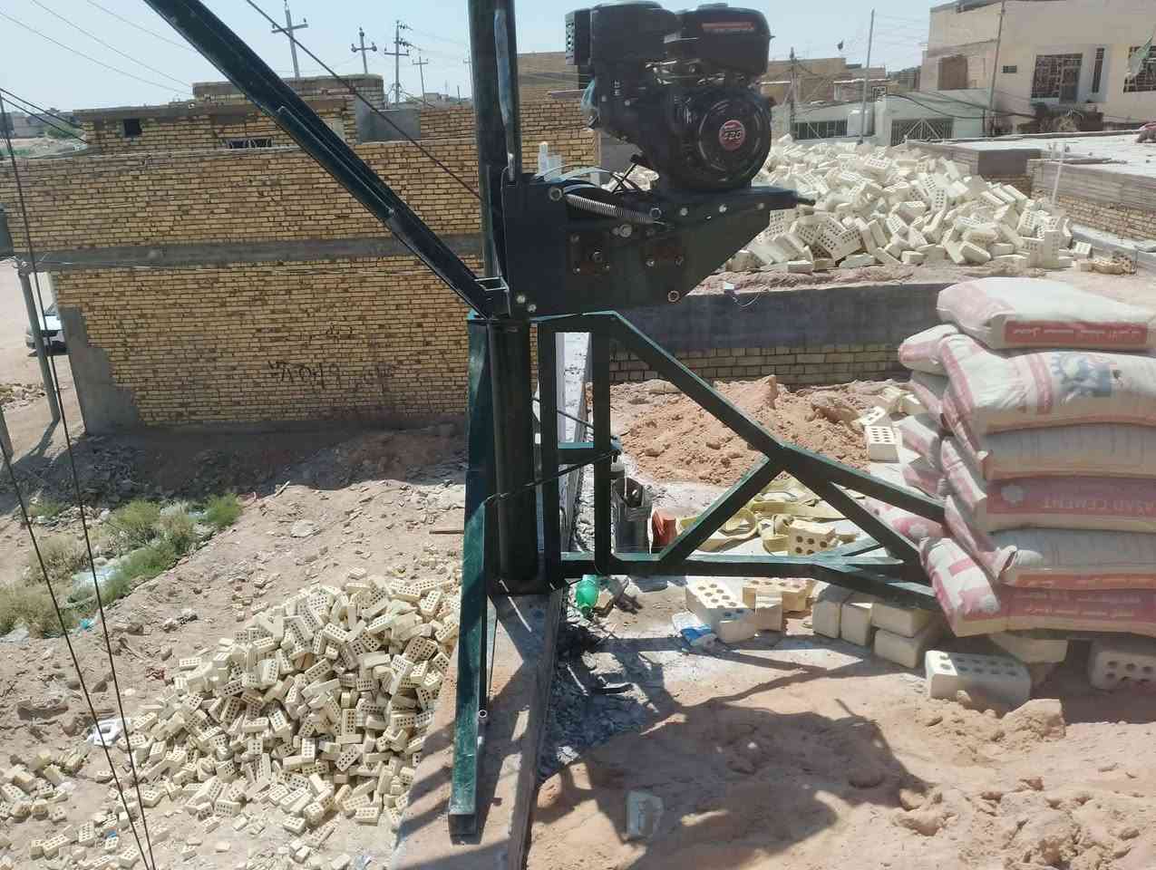 للبيع ونج جديد مشتغل جم شغله الماطور 16 حصان  السيم اربعين متر ويا 3 عرباين السعر 1500 المكان نجف تاخذه شرط التصعيد.  ***********///***********
