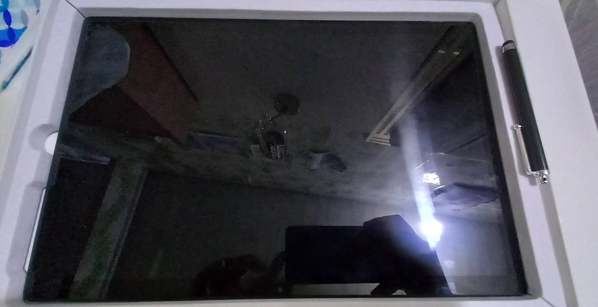 تابلت pc نوع flycoay اصلي جديد (امزون)
نظام اندرويد قياس 14 ....حجم لابتوب
فول موصفات
يعني تاخذ جهازين بجهاز واحد تاب ولابتوب
 ذاكرة 256 G 
معالج رام 24 G يعني فول العاب 
4 مخارج صوت اعلى من الابتوب
منفذ سيم كارت ...منفذ رام اضافي
٣ كامرات ... واحدة اماميه و ٢ خلفيه
الملحقات
حافظة. ... قلم .... سماعات... شاحنة
السعر 300 قفل  
العنوان .... بغداد ... 
***********
