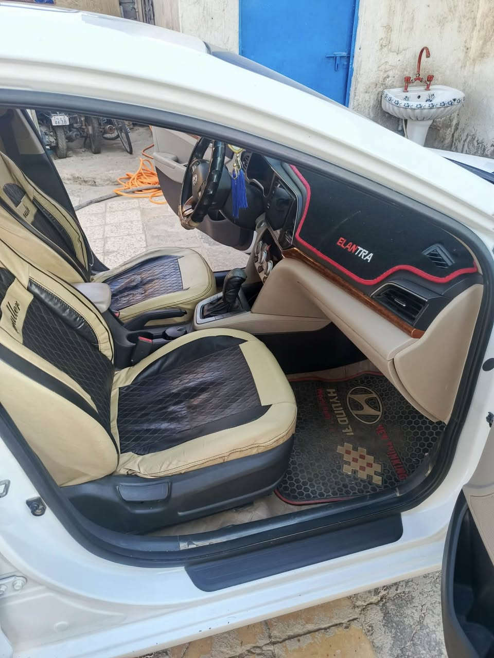 النترا موديل 20 كفاله عامه بأسمنا تحويل مباشر السعر 175 وبيها مجال لعنوان ميسان الكحلاء  للأستفسار ‭٠٧٧٣ ٨١٩ ٦٤١١‬. / ‭٠٧٨٠ ٤٦٥ ٠٥١٨‬
