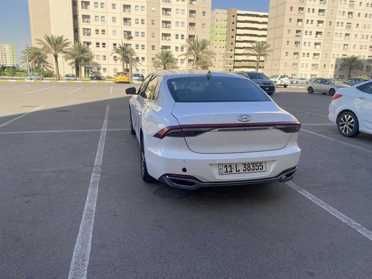 ازيرة موديل ٢٠٢٢هايبرد وارد كوري حادث جاملغ ضربة بالصندوق خفيفة للبيع او مراوس ***********
