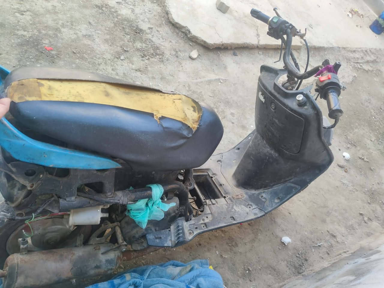 تحيه طيبه فراشه كرستال ياباني الدراجه مجفته جديد بس تجفيتهه كلفني ٥٠الف تجفيت درجه اولى والكابريتر ماخذهه مال حاويه اصليه شرط ب٣٠الف  للبيع الدراجه شغاله شرط تراي تاخذ بيهه سعر المطلوب ١٢٠وبيهه مجال للشراي !


**إذا كنت صاحب هذا الإعلان وتريد حذفه لأي سبب، رجاءا أرسل رسالة إلى الدعم الفني**