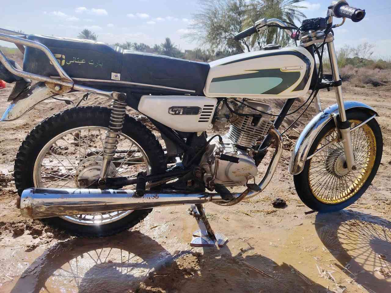 كلك اكفل عشاير دراجه معمره 20 برقي ما عوزها مكينه ناعمه وحلوه وترايك 120 كفيلك الله ماتوكفك ابد دير بانزين وروح مكينه ما تنسمع تفاصيل واتساب ***********
