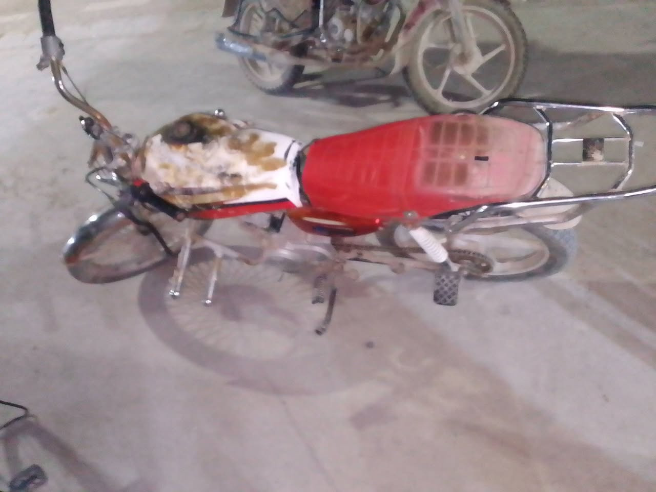 سلام عليكم مطور يراني تايكر مكينه  مامفتوحه خير من الله موديل 21مابي اوراق ضايعه مكاني ديالئ شهربان السعر 250وبي مجال ***********
