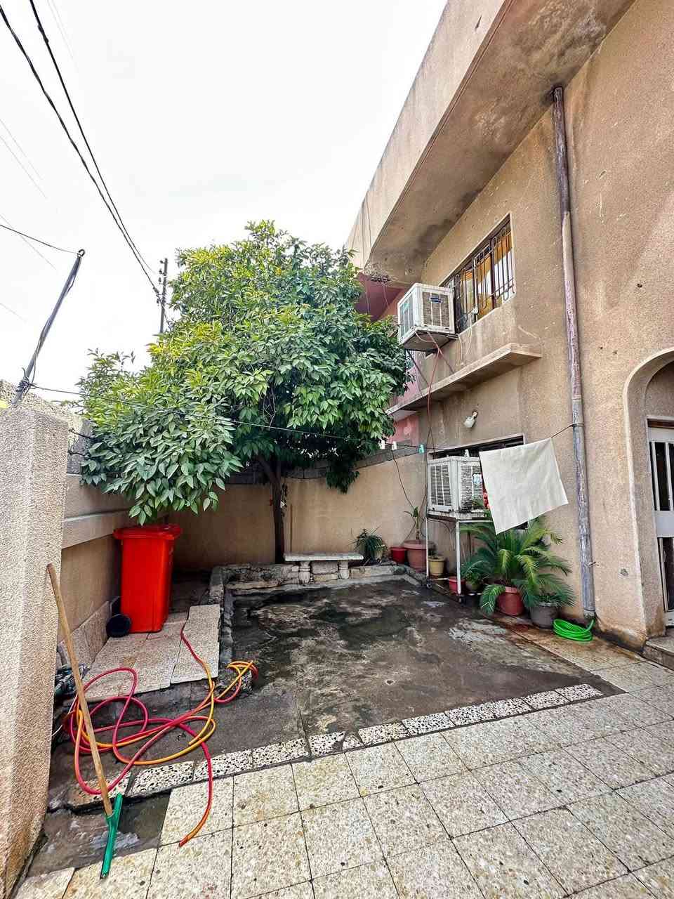 🔹 دارين للبيع  بمساحة القطعة الكليه 225 متر 

🔹 حي التأميم قرب مجسر معارض ( خلف الملعب ) 

🔹مساحه لكل دار 112,5  واجه  7  عمق 16 

🔹الطابق الأرضي / مطبخ+هول +استقبال+صحيات +كراج
🔹 الطابق الثاني / ٢ غرفه +مخزن +بيتونه  
 
🔹يصلحون للاستثمار حاليآ مؤجرين 

🔹شارع بعرض 15 متر

للاستفسار الاتصال 

📞***********

***********‬
