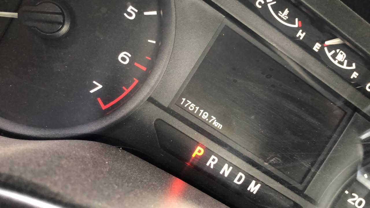 سلام عليكم شباب للبيع فورد f150 موديل 2018 محرك 6 سلندر 2700 المرغوب بيها مكانات صبغ 5 قطع فور ويل شاشه جبيره گير تعليك محرك گير بشرط مامفتوح وتخم تاير جديد حداديه كله جديد السعر جوه السوك 140 ورقه ***********
