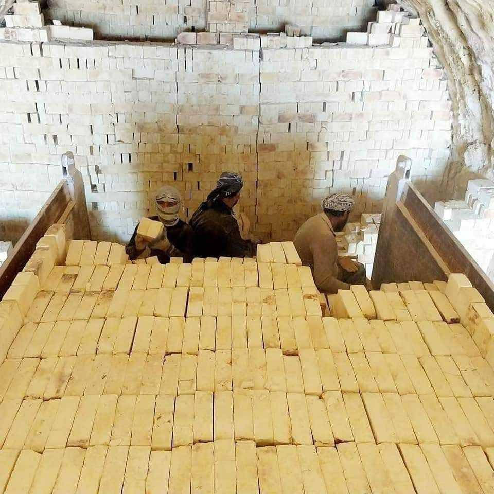 بسم لله الرحمن الرحيم    الى  الزبائن  الكرام  نقدم لكم  تجهيز طابوق الطيب  عدد السكس  8000الف طابوكه وزيادة 650  / وعدد التك 4000الف  وزيادة 300 الطابوق المتوفر 
انجكتر ✅ بيرنه ✅ درجه اولى ✅ ويوجد كسر درجه اولى 
لكافة انحاء العماره   لكافة أنحاء البصره [] حسب الطلب ***********
للاستفسار  والاتصال مع واتساب [] او  مراسلة الصفحه ////         متواجدين 24 وعشرين ساعه[] لمكان ميسان / البصره  []***********[] السعر حسب الطلب
