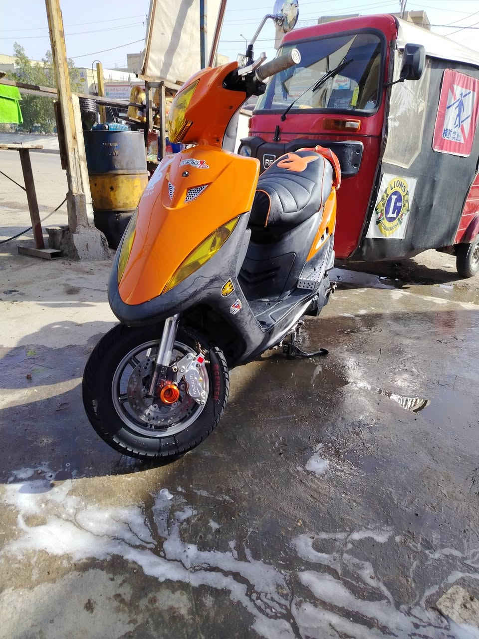 السلام عليكم للبيع دراجه عدله ويل نجمه دبلات امامي خلفي شيال رباط رياضي مكينه بلادي ما مفتوحه السعر خاص رقم الهاتف ***********
