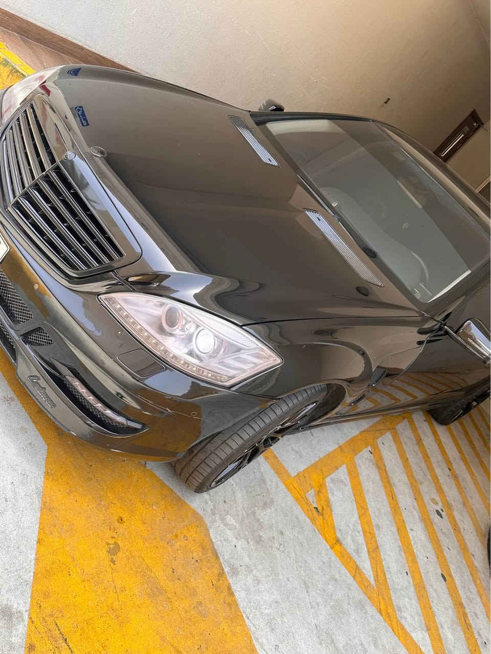 Up for sale is a meticulously maintainedu 2012 
Mercides Benz S550 Jabanaes Spec.2012 model
Lorinser body kit
Harman / Kardon audio system
Andriod / Apple car paly 
8 cylinder
Door shaft
Milage 208,000 KM

Black edition , all service done , no any mechanical issue .

Family use car

Mercedes-Benz S 550. This vehicle is a premium Japanese import, renowned for being kept in exceptional condition compared to local counterparts. It features the powerful V8 engine, smooth automatic transmission, and the luxury expected from an S-Class. Finished in a classic color with a premium leather interior, it comes equipped with advanced safety features including adaptive brake lights and traction control. Perfect for those seeking luxury and performance in the UAE. دبي, الإمارات العربية المتحدة


**إذا كنت صاحب هذا الإعلان وتريد حذفه لأي سبب، رجاءا أرسل رسالة إلى الدعم الفني**