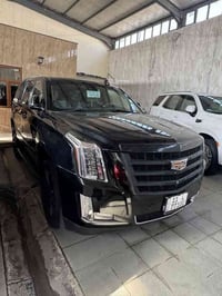 للبيع  كديلاك اسكاليد موديل 2020 بلاتينيوم فول 1/1 فتحه كشنات جلد  كشن...