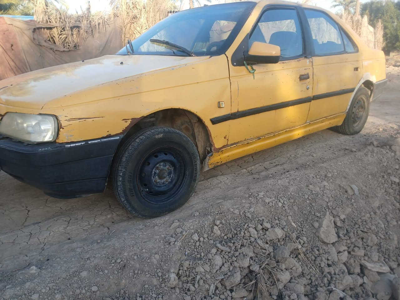 سلام عليكم سياه بيجو روى مديل 2009سياره شواصيه زينات مكينه جديده والكير نقصه بس الجبنه  تخم تاير نضيف  كهربائيات زينه سياره نضيفه اي ستفسار داخل الرقم ***********
والسعر 7 اوراق
