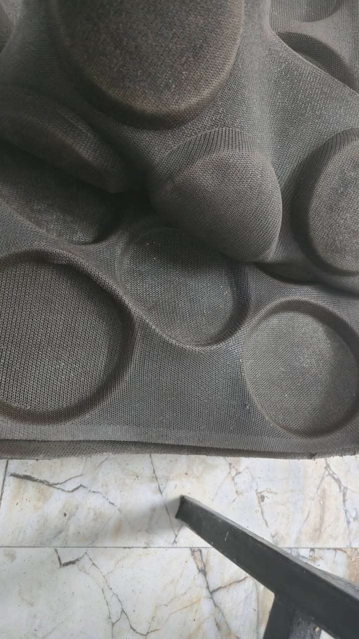 قوالب سيلكون للبيع سعر طاولي 40 الف   بقه فقط عربانه وحده  16 طاولي هواي راسلوني  الي رداهن يتصل *********** واتساب
