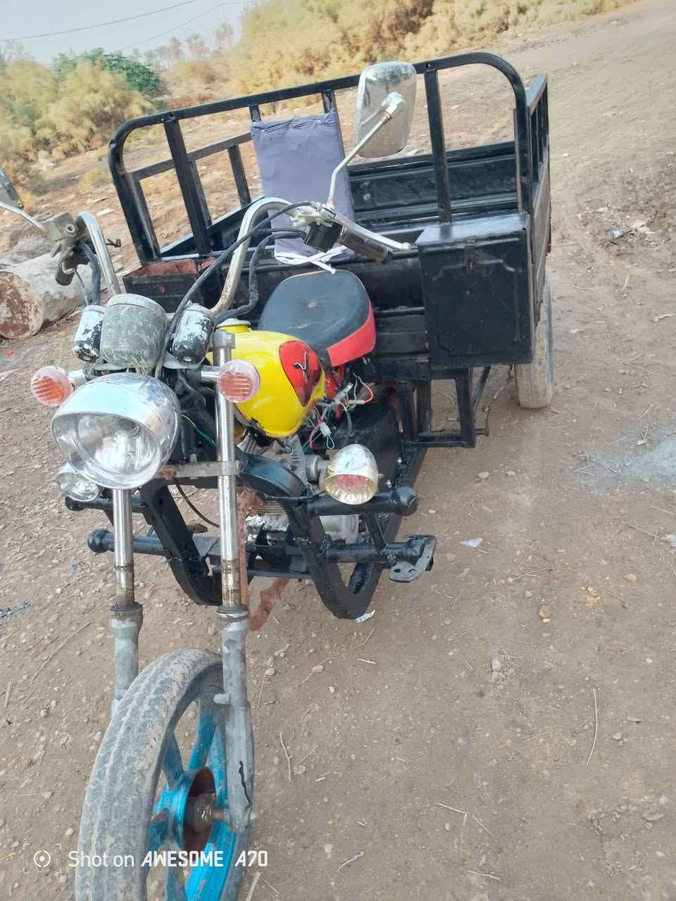 السلام عليكم أمتي ار للبيع رقم ابيض بيهه الركبه امأشره ولشاصي بي لحيم قليل بخدمت  الشراي راعيه موجود ***********
