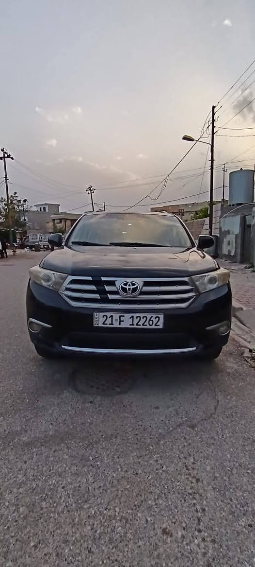 هايلندر ٢٠١١باسمي كلين بيهاباب الصندوق مبدل بلادي وبيهاشبرتعديل باب الي خلف السكن محركهابي صرف سعر١٧٠وبيهامجال هذارقمي***********
