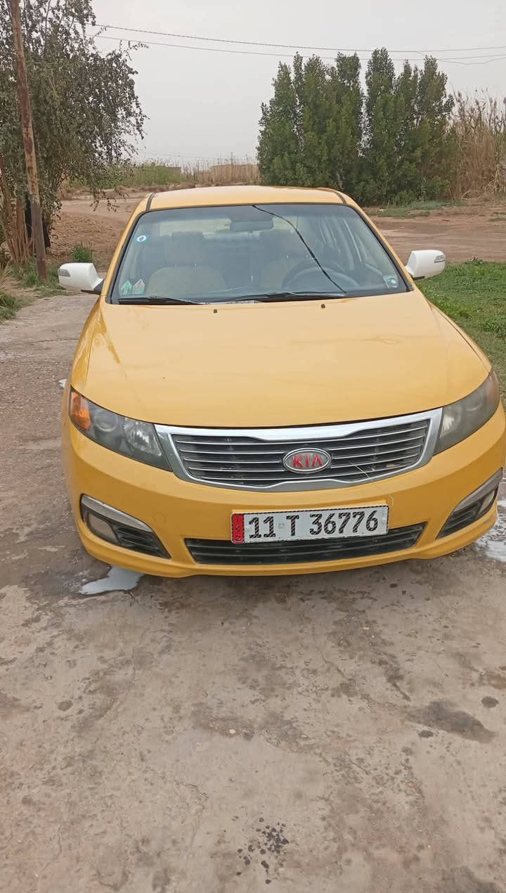 سلام عليكم كية وبتيمة
موديل 10وارد مريكي حدادية جديدة مكينة جديدة تبريد شقال ثلج طخم تواير جديد 
ضربة وارد جوة قبق لبانزين 
رقم بغداد دولي مكان ذي قار 
شطرة رقم راعي سيارة ***********
