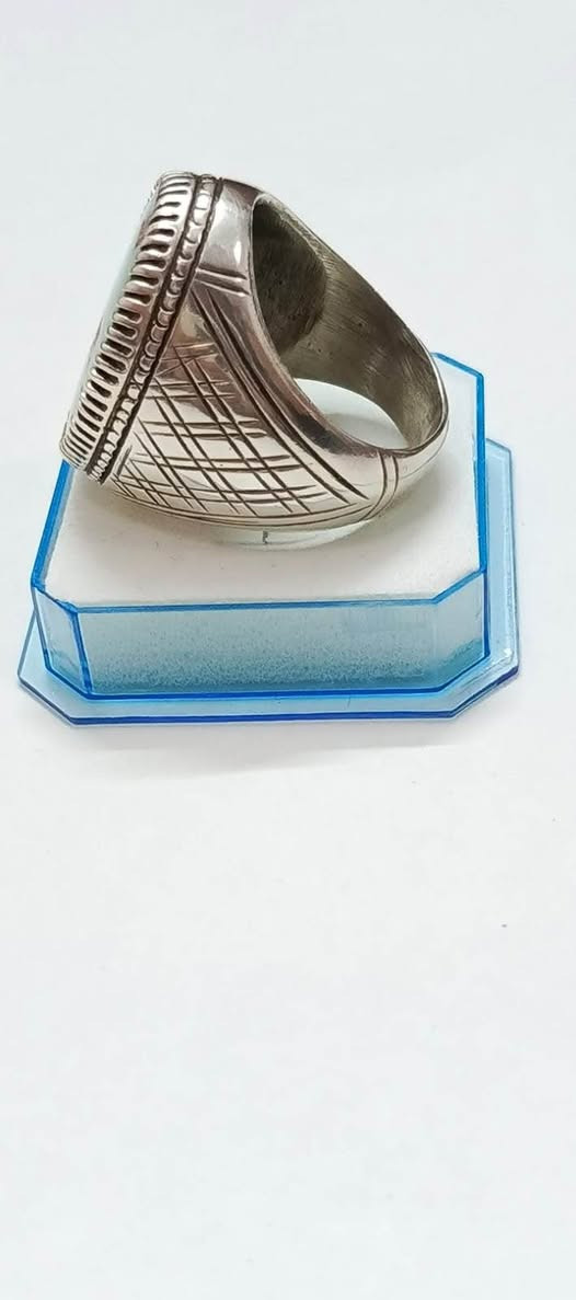 خاتم حجز رضوي النيشابوري الطبيعي فضه 925 صياغه يدويه البحرين ثقيله القياس الخاتم 25 السعر150الف
توصيل جميع المحافظات 5الف 
*********** بغداد, العراق
