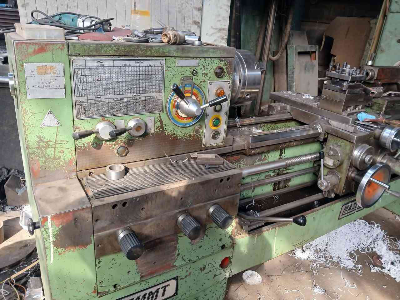 بلغاري سي ١١ام تي موديل ٨٨ سعر ٨ونص مليون *********** اخوان تورنة مو مال سوك  جدا جدا نضيفة
