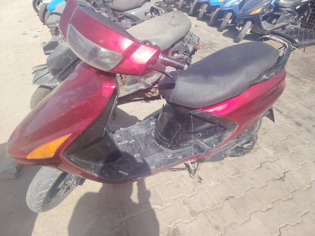 سلام عليكم دراجه كامله متكامله كلشي بيه يشتغل بس رادله راجز علمود تشتغل سلف مستعجل عله فلوسه رايده350 وبيه مجال الرقم *********** المكان النجف الاشرف حي ميسان ركن شارع الجامع يم اسواق الغدير محل دراجات جواد العابدي
