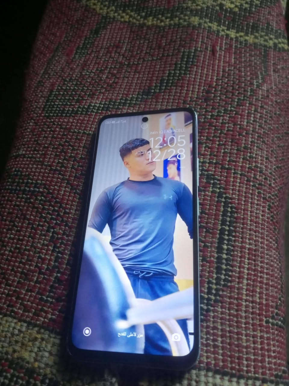 POCO M6مراوس 
جهاز بوكو جهاز نضيف فقط ضهر مكسر مقلفه جهاز مكفول 
 ذاكره 256سعر 100 مراوس شعدك نزل رقم ***********
