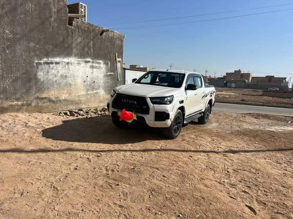 السلام عليكم تويوتا بيكم افنجر 2022 فول مواصفات 6 سلندر
سياره مكفول من صبغ بيها مكانين بارد رقم بغداد 
ماشيه 70 الف بحاله الوكالة سياره 
***********
***********
#_سعر380_وبيها_مجال_بسيط
